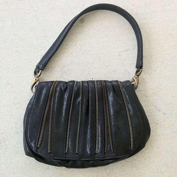 Matt & Nat Black Vegan Leather Zip Shoulder Bag - Picture 1 of 10